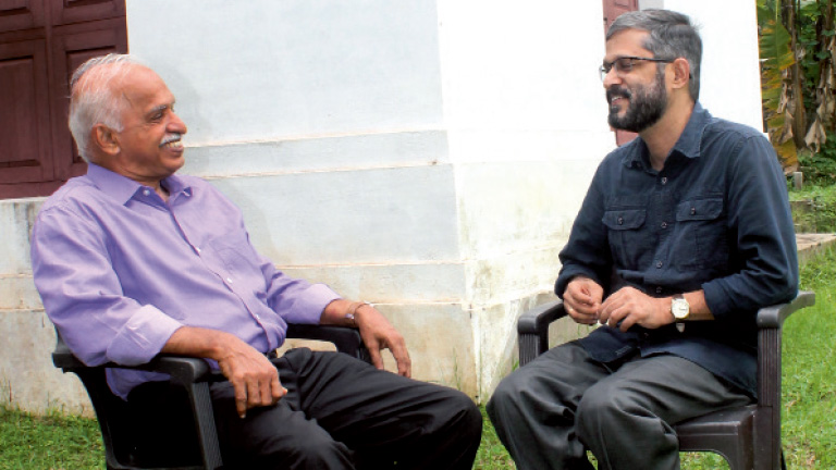 കെ സി നാരായണനും ഡോ. എൻ പി വിജയകൃഷ്ണനും -ഫോട്ടോ: എം എസ് വിശ്വനാഥൻ, അങ്ങാടിപ്പുറം